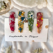 Load image into Gallery viewer, Hand Embroidered Hair Clip Set